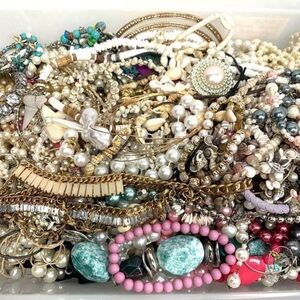 1lb of ocean jewelry mystery box